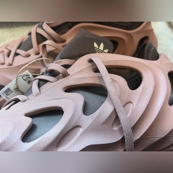 Adidas AdiFom Q Men’s Sneaker Shoes - Picture 12 of 16